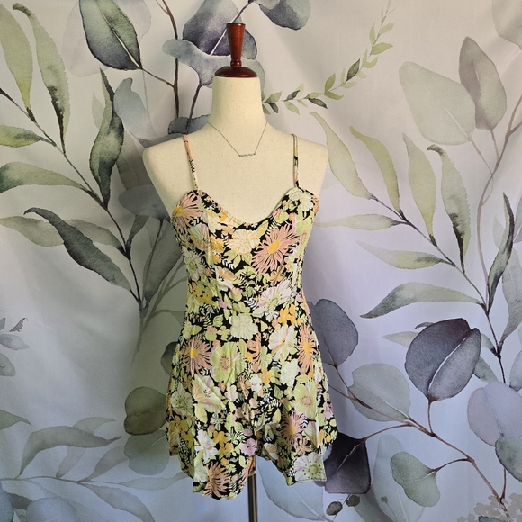 ASOS Pants - MISS SELFRIDGE | Romper in Tropical Floral sz 4P NWT